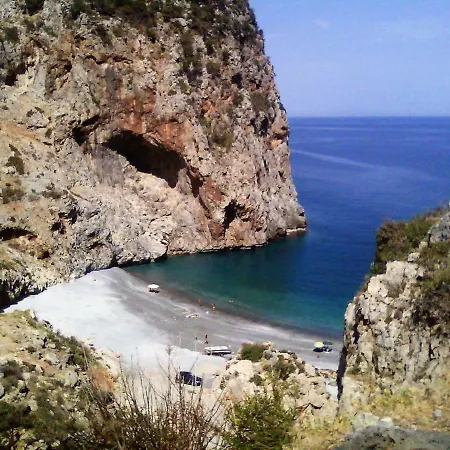Holidays In The Sea & Mountains Holiday home Agia Sofia (Kireas)
