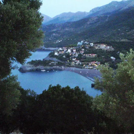 Holiday home Holidays In The Sea & Mountains Agia Sofia (Kireas)